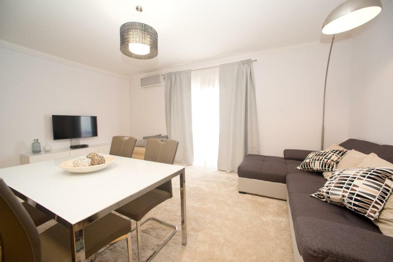 Beach 2Min Walk Apartment Portimao Luaran gambar