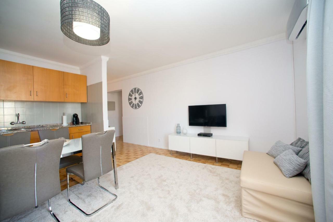Beach 2Min Walk Apartment Portimao Luaran gambar